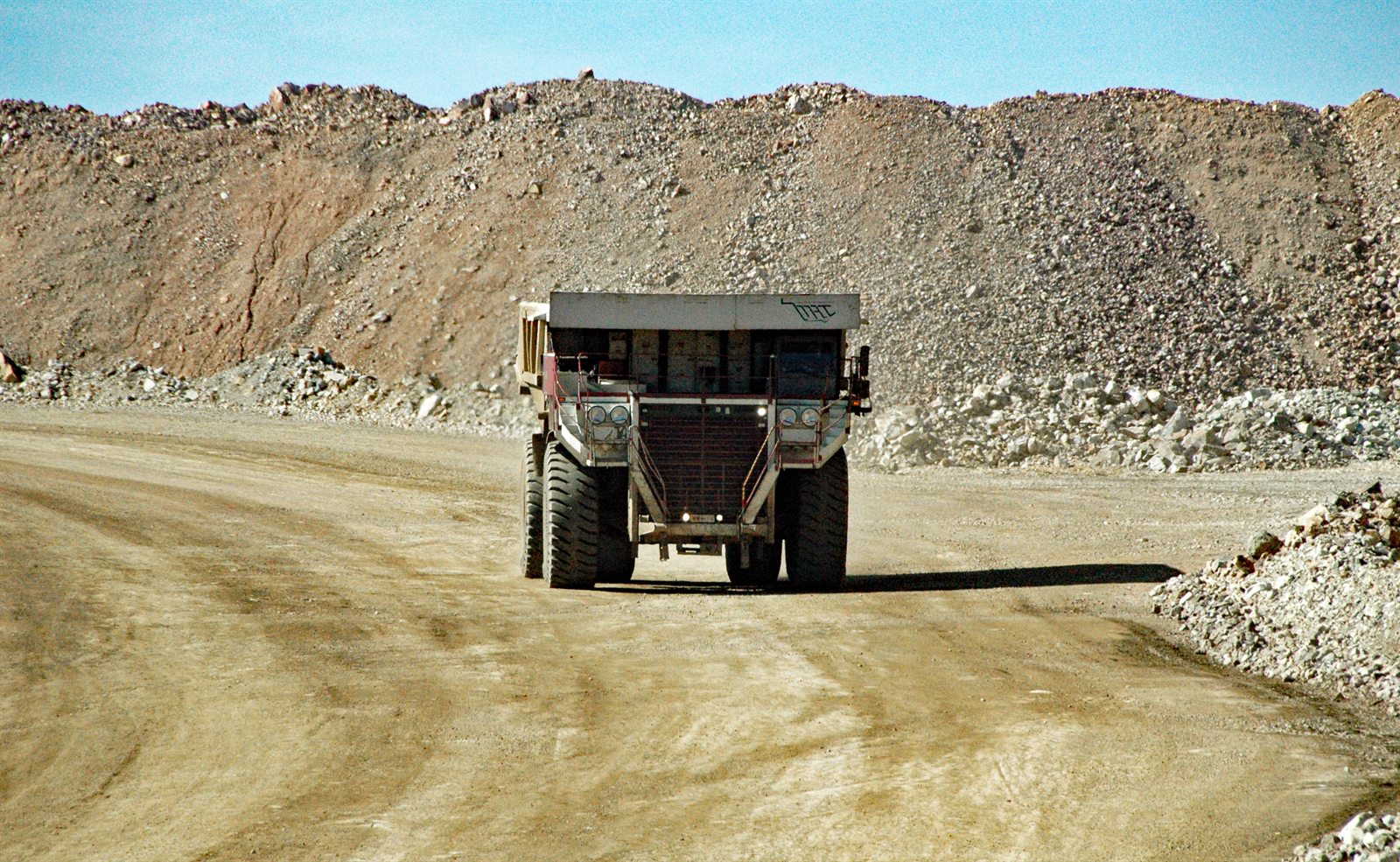 Reducing Haul Truck Idle Time With Dispatch Visibility